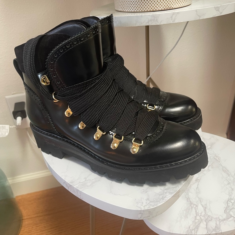 RARE! Office of Angela Scott Mr. Lucas Lace Up Boots Size 39 EU/US Size 9